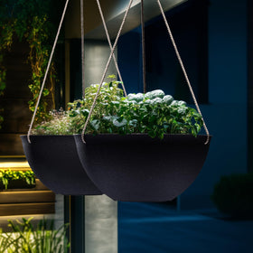 LA JOLIE MUSE durable, eco-friendly material offers a lightweight yet sturdy planter.