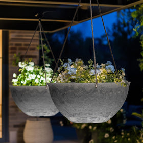LA JOLIE MUSE hanging planter with adjustable ropes enables easy positioning