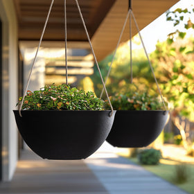 LA JOLIE MUSE two-planter set with adjustable ropes for easy hanging.