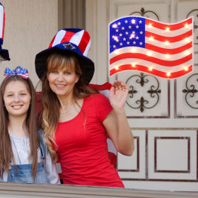 LAMPHOME patriotic window lights attach with suction cups for quick, tool-free setup.