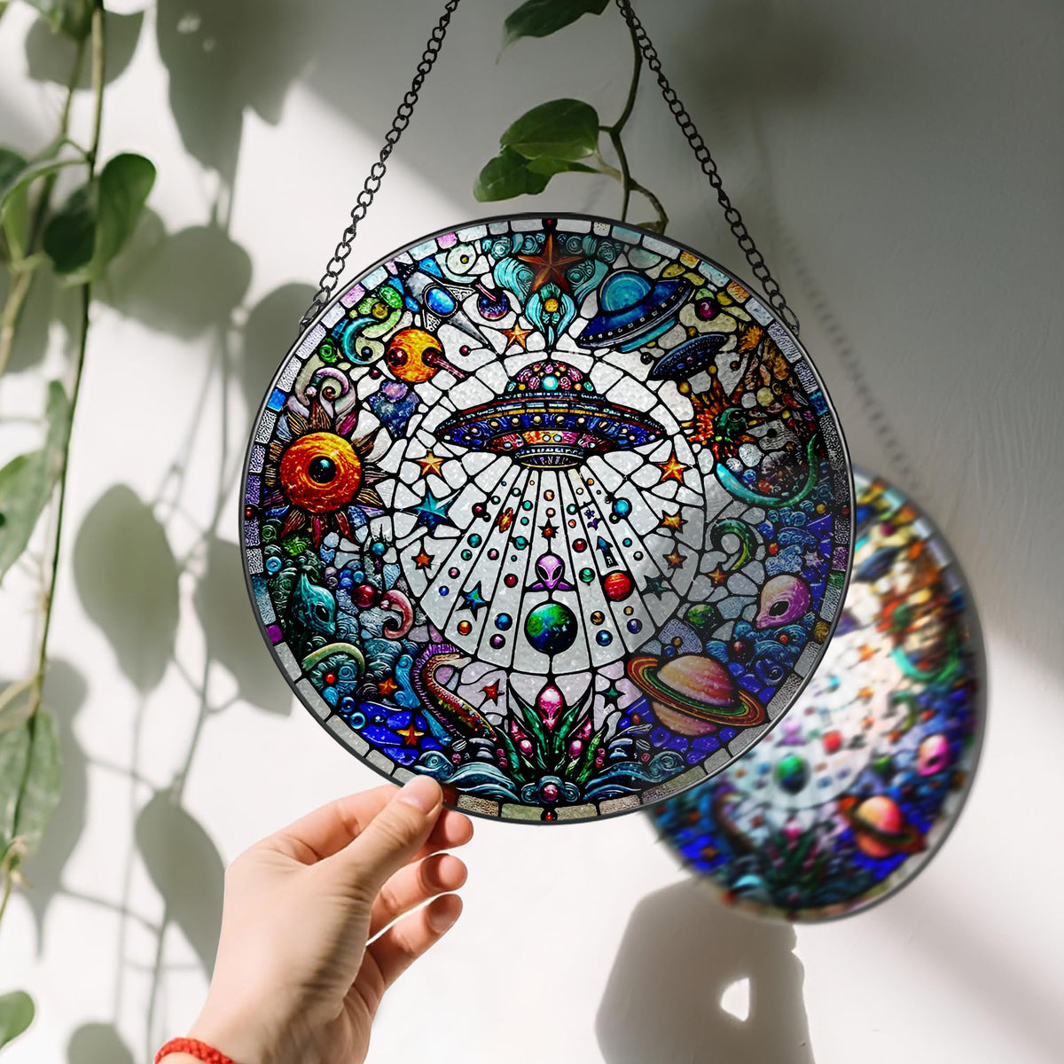 LAOWEIKI black metal frame showcasing vivid stained glass colors and durability