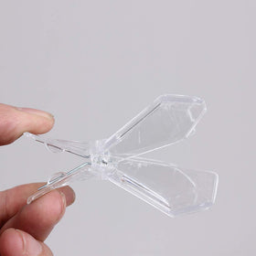 Lasenersm clip designed to trap queens safely, reducing handling stress on the colony.