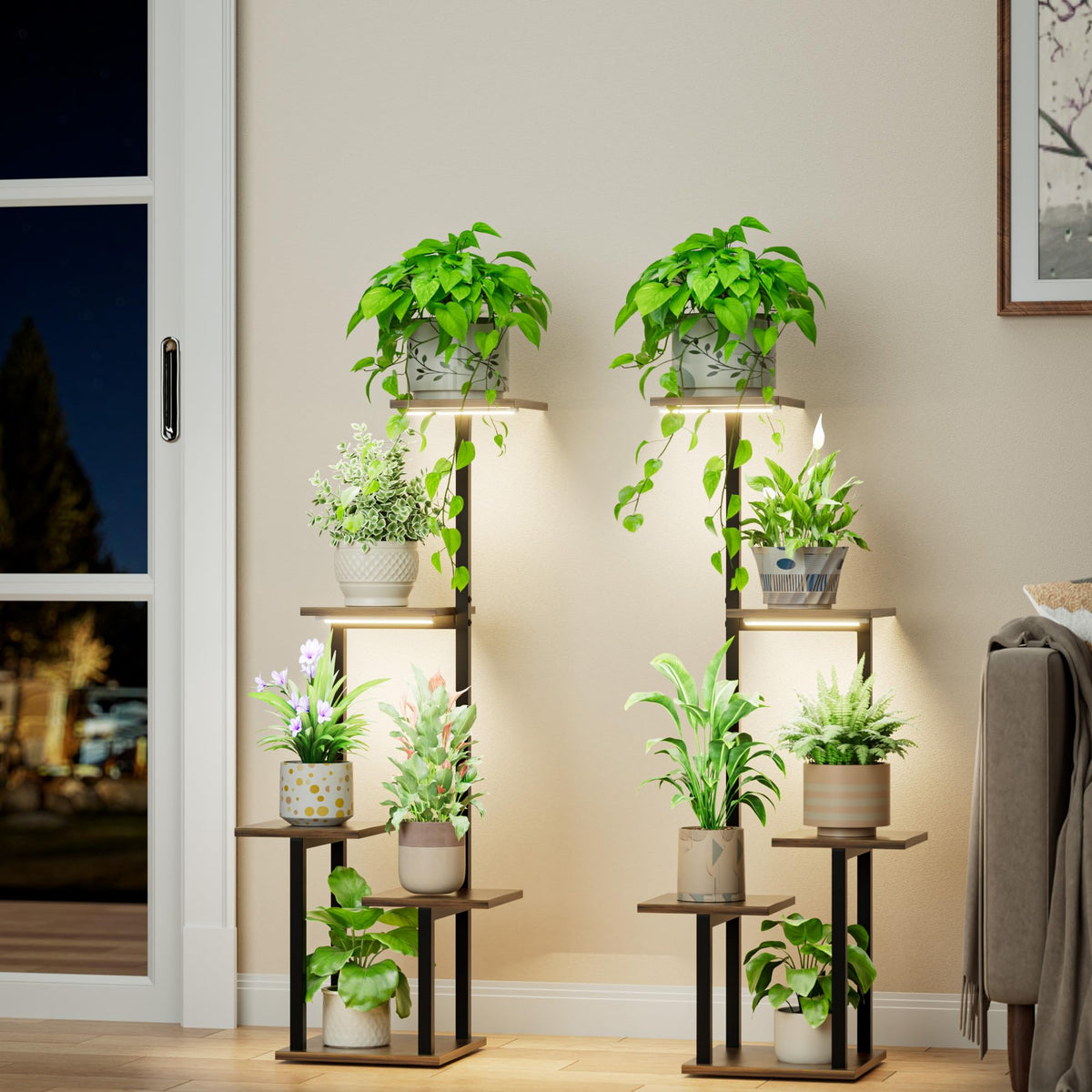 LATIBELL sturdy metal frame ensures durable plant display