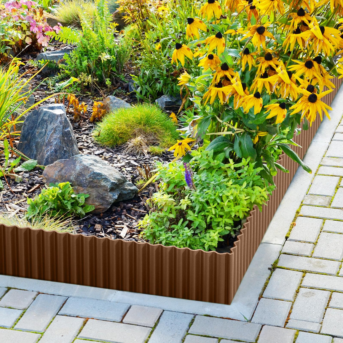 LAVEVE border installation shows easy setup for yards and paths.
