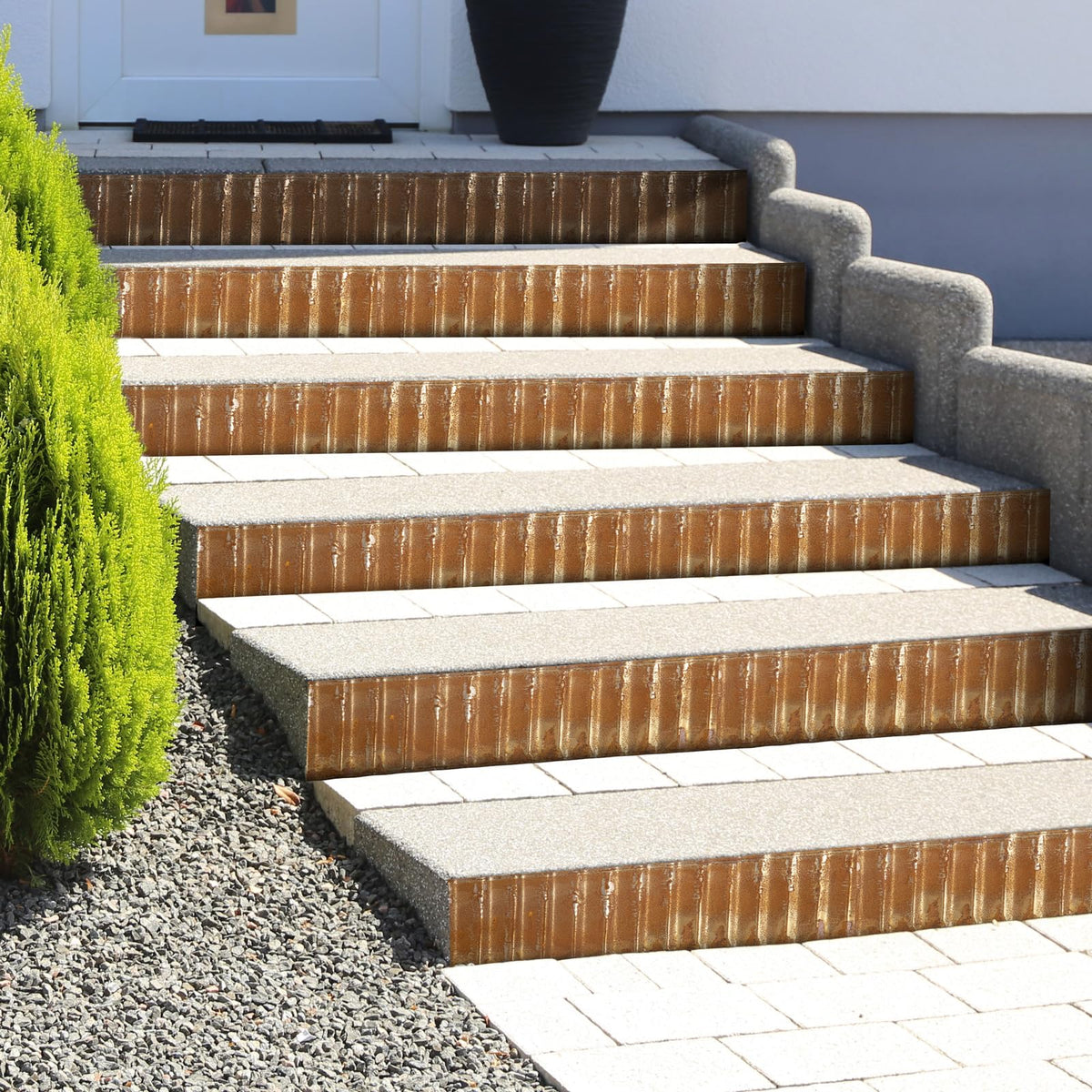 LAVEVE easy install design complements paver borders and garden transitions