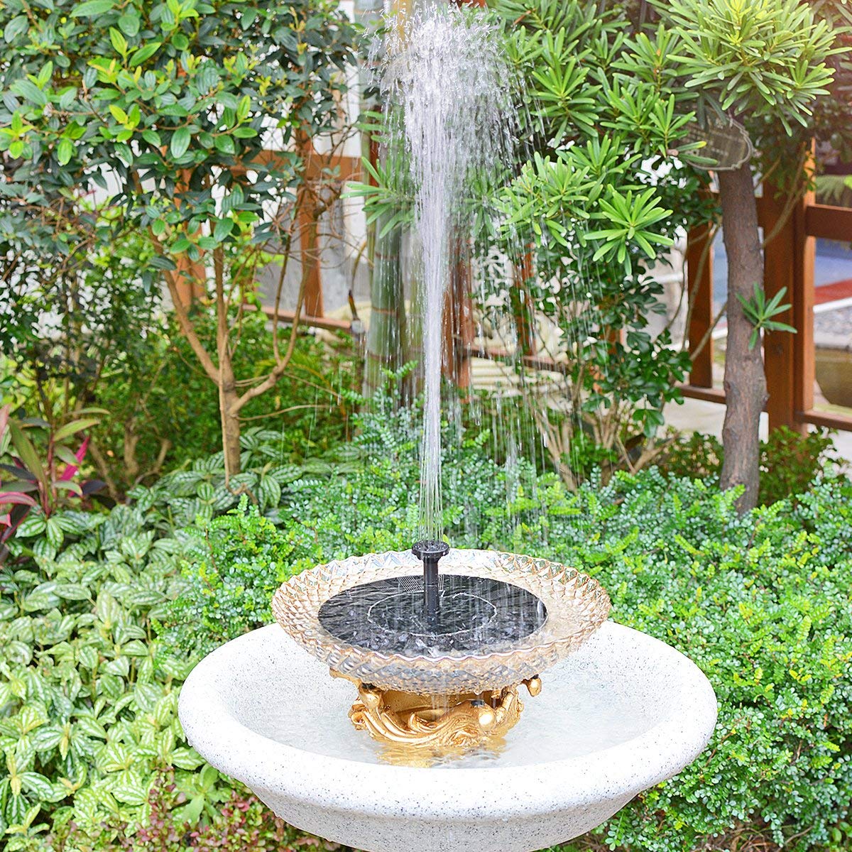 LAWOHO birdbath fountain shows four spray head patterns.