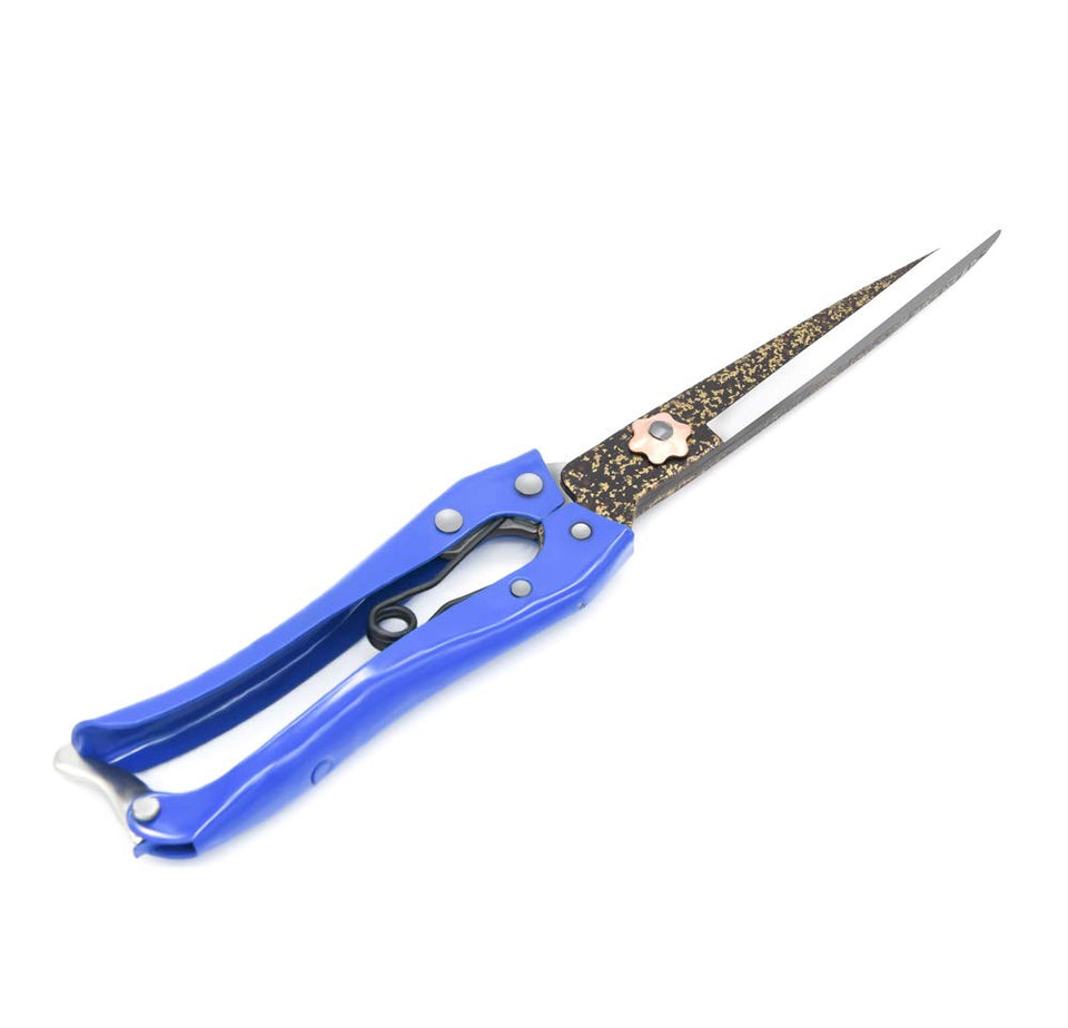 LCDCM Grass Shear with blue handle for comfortable manual livestock shearing.