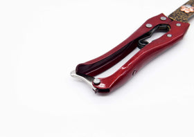 LCDCM spring-loaded action automatically opens blades after each cut