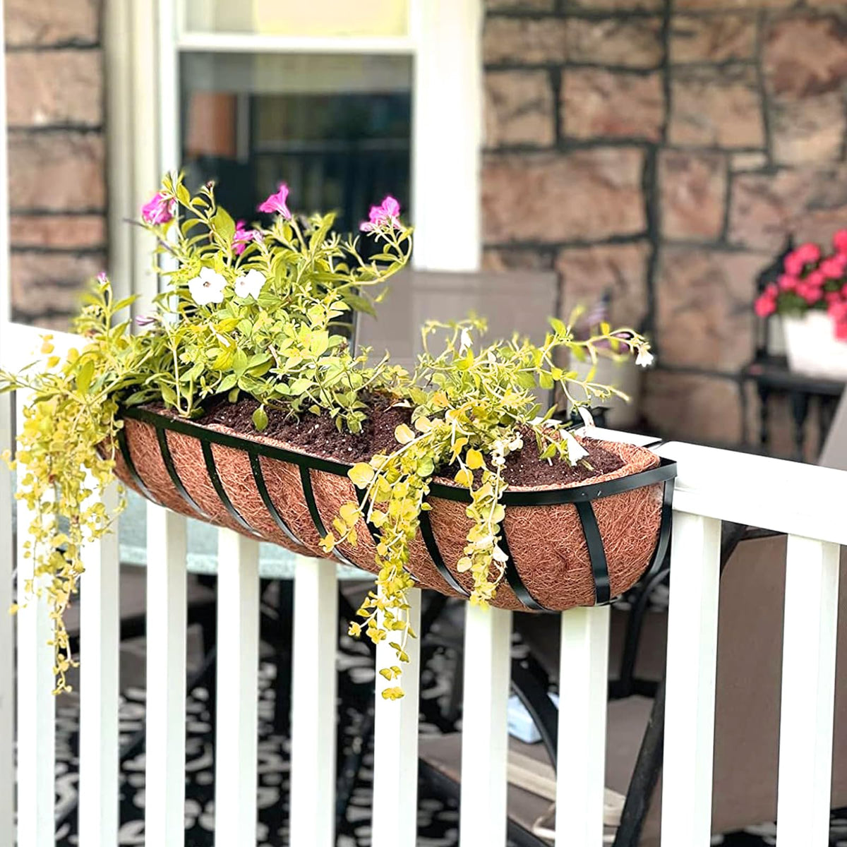 Durable coconut liner suitable for year-round outdoor use