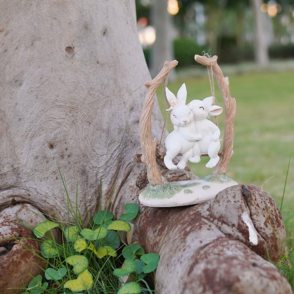 LC LCdecohome bunny lawn ornament designed for durable outdoor use