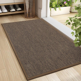 LEKEEPGO door mat front view shows absorbent fibers for quick moisture pickup.