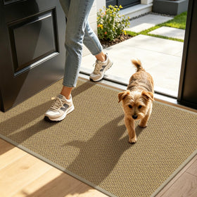 LEKEEPGO door mat with an absorbent texture traps moisture at the entry.