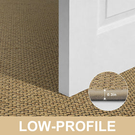 LEKEEPGO front door mat resists weather and wear.