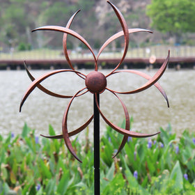 LERFUGI wind spinner makes a thoughtful outdoor gift for decor enthusiasts