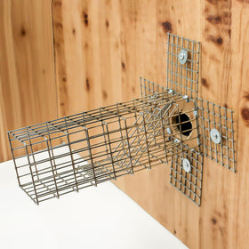 Lettry installation kit featuring screws, copper wire, and cable ties for secure mounting