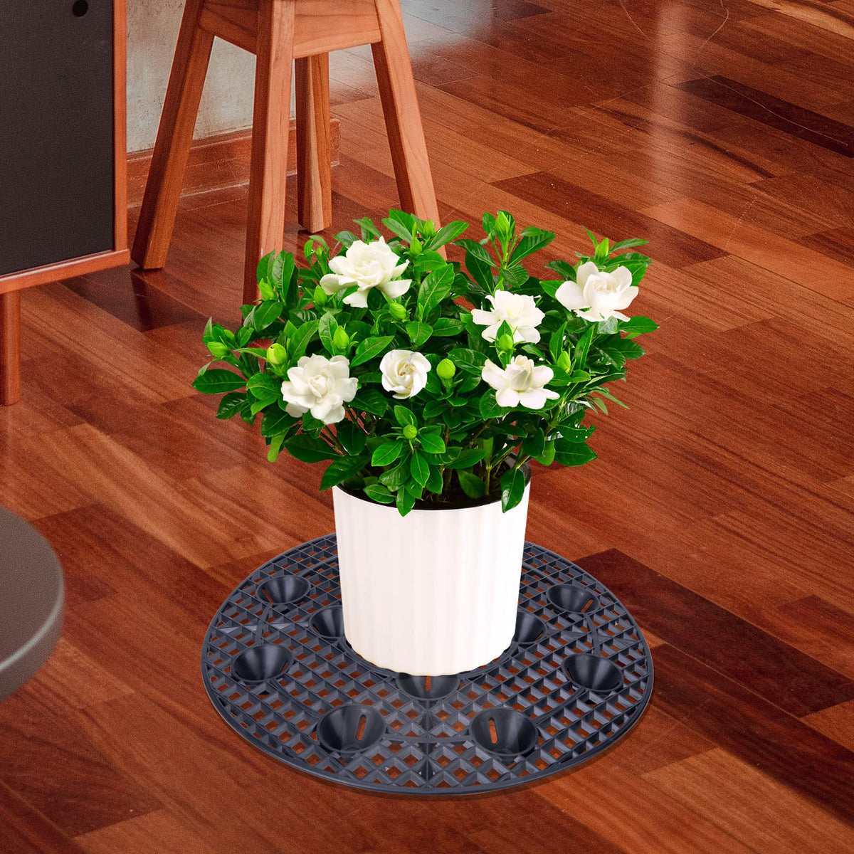 LFUTARI sleek black plant stand blends with any room decor.
