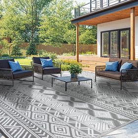 LIANLAM waterproof outdoor rug on patio in gray and white, ready for outdoor upgrade