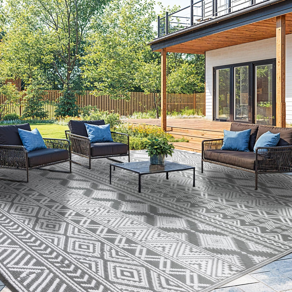 LIANLAM waterproof outdoor rug on patio in gray and white, ready for outdoor upgrade