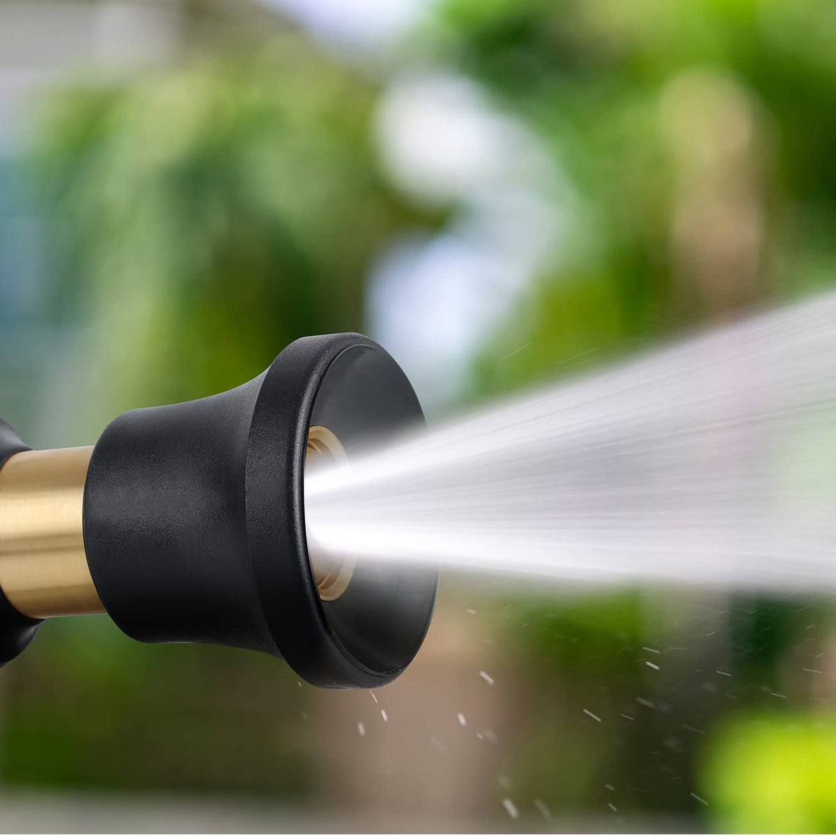Lichamp nozzle construction resists drops for tough outdoor tasks