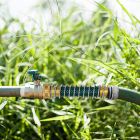 Lifynste durable outdoor hose setup for gardens, cars, and pets.