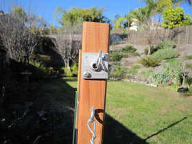 LinkEZ vineyard trellis setup demonstrates screw-free installation and strong hold.