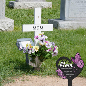 LIRAVENO butterfly heart stake creates a respectful outdoor tribute