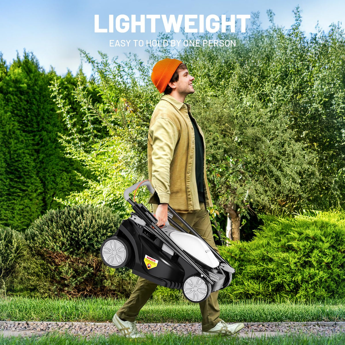 LiTHELi 8-gallon bag ready for convenient clipping collection during mowing.