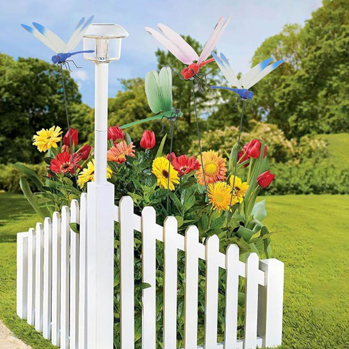 Little Syohe dragonfly clip for potted plants decorates outdoor spaces.