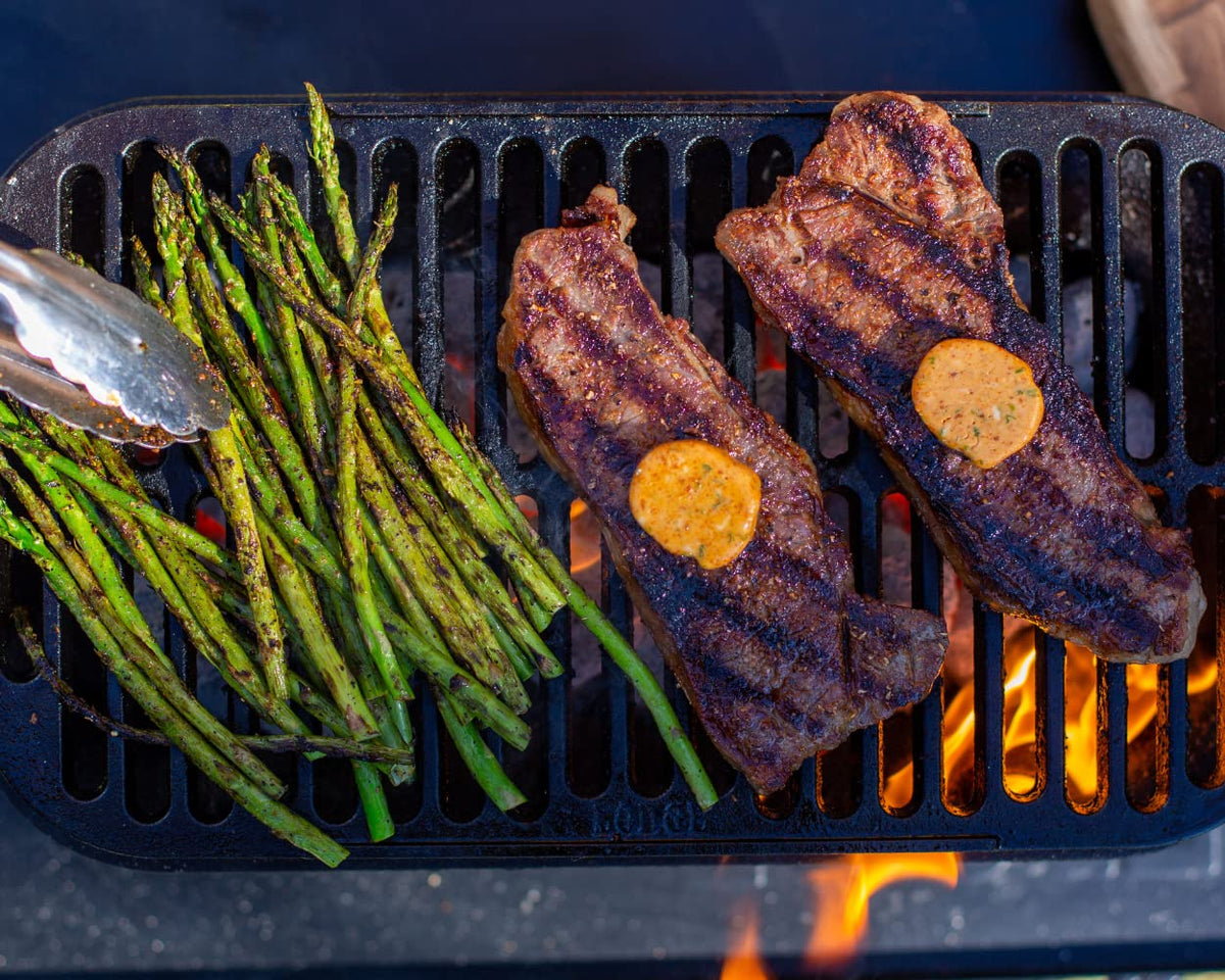 Four-piece design promotes portable assembly for tailgates and backyard cooking.