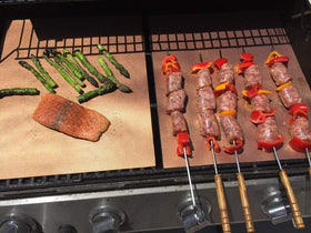 LOOCH non-stick copper grill mat offers easy food release and less sticking