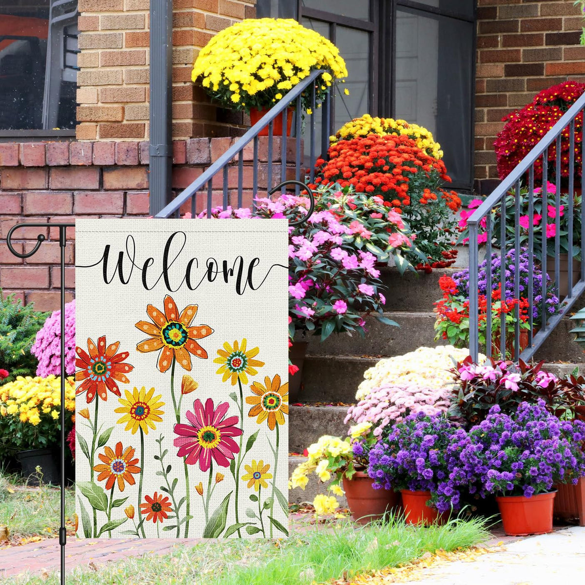 Louise Maelys welcome summer flag back view showing same floral design.