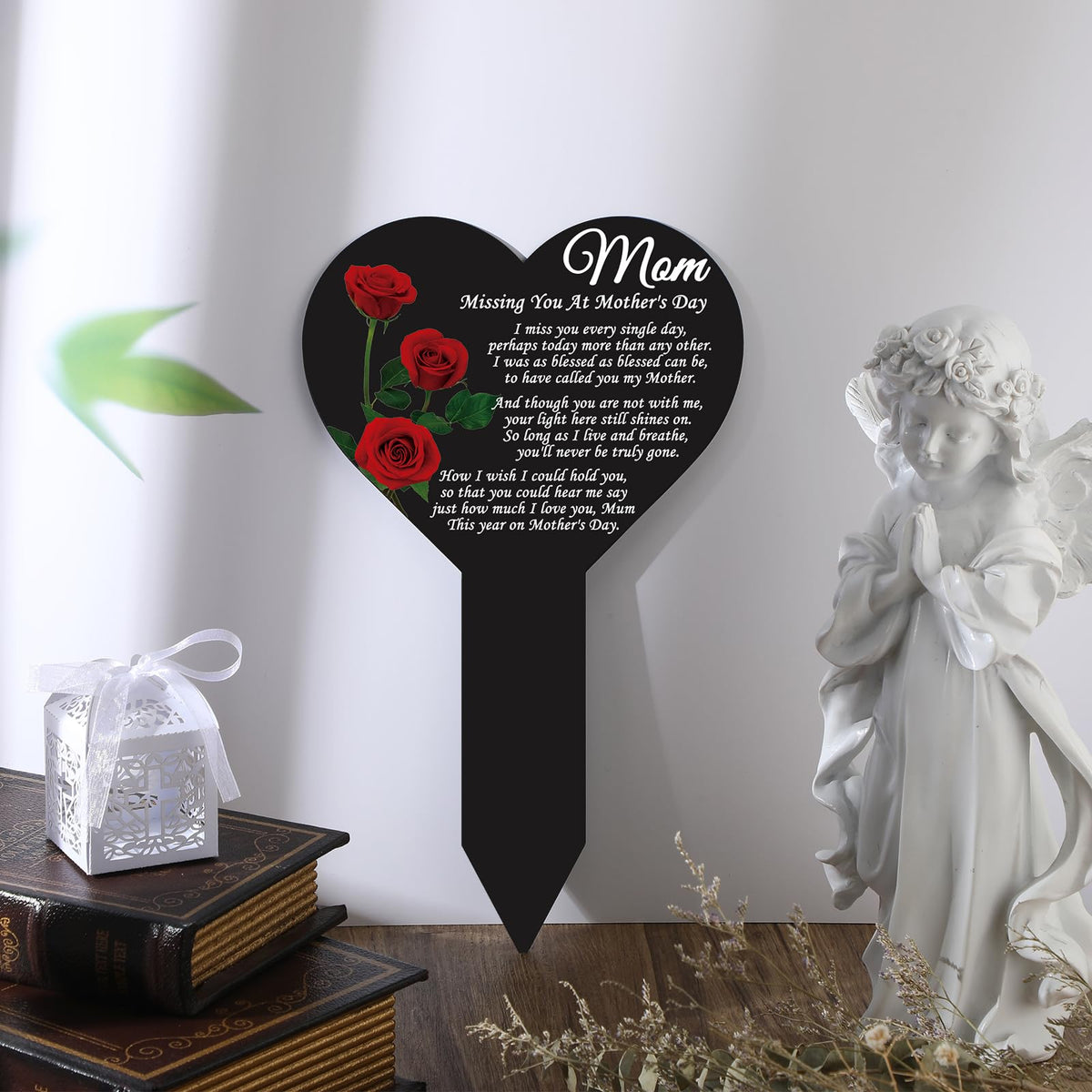 Lounsweer family remembrance garden decor, a thoughtful keepsake.