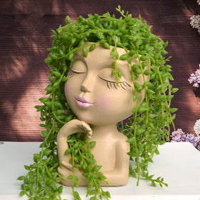 LovTocTic Face Planter in khaki for outdoor or indoor use.