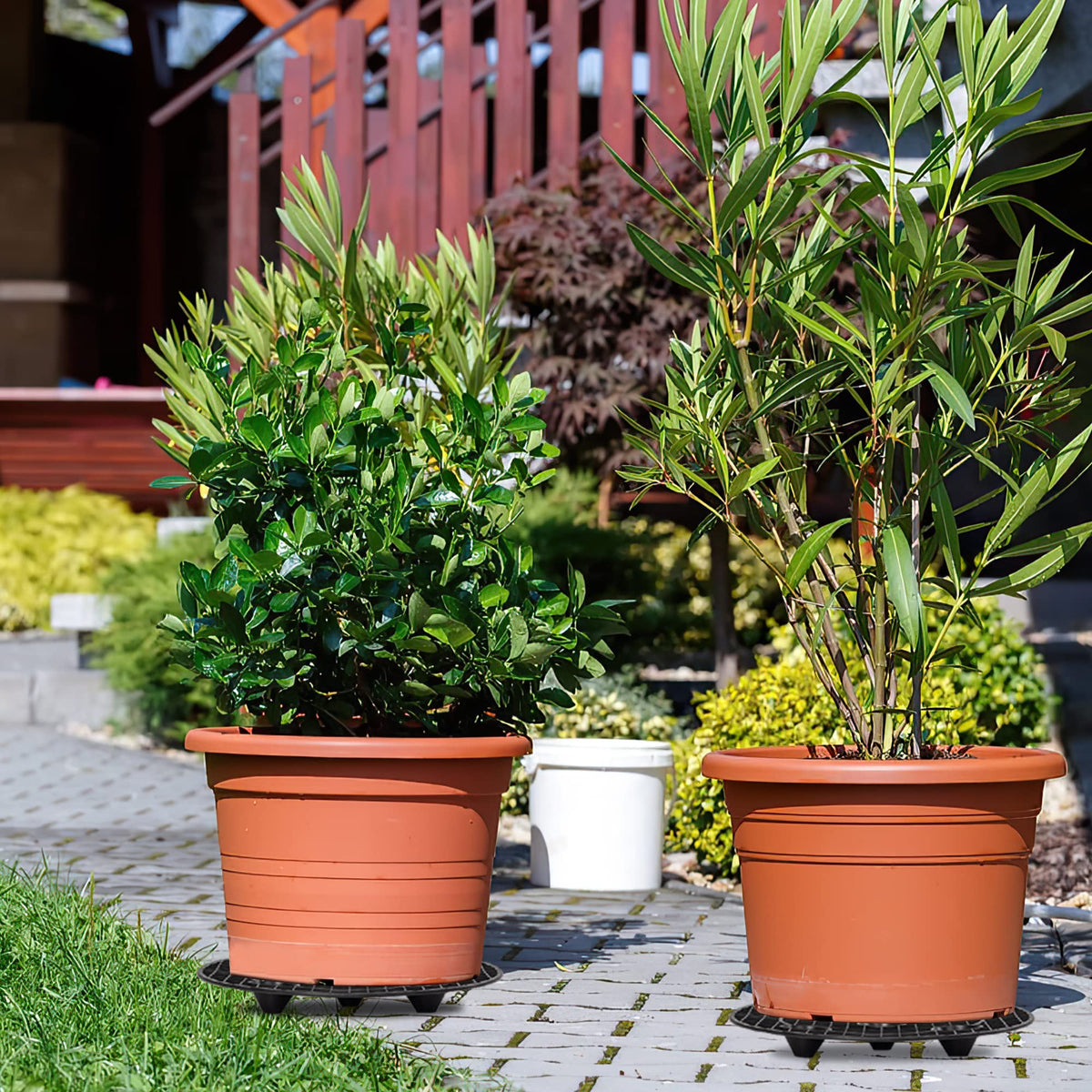 LUCKIPLUS hollow-out drainage design promotes airflow and drainage.