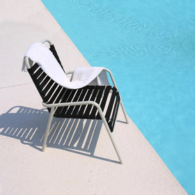 Lumpro straps with matte black finish to blend with outdoor decor.