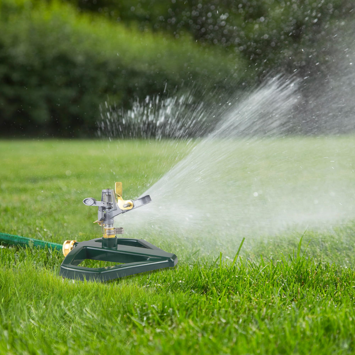 Lumzebqra heavy-duty anti-tip base keeps sprinkler steady in use.