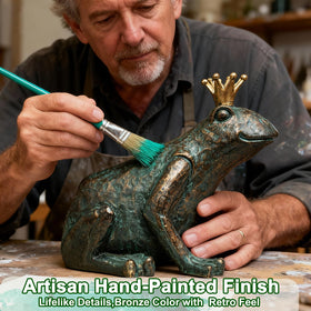 Lune cle hand-painted bronze frog figurine showcases detailed texture and patina.