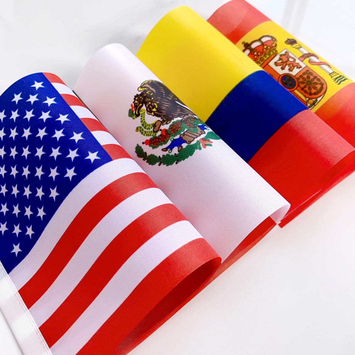 LUSEOAN flag set—durable polyester flags for outdoor use with long-lasting color.