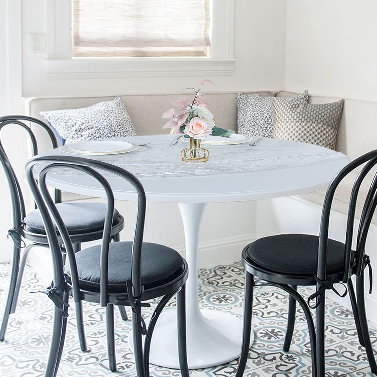 LUSHVIDA wind resistant elastic edge fit on a round table