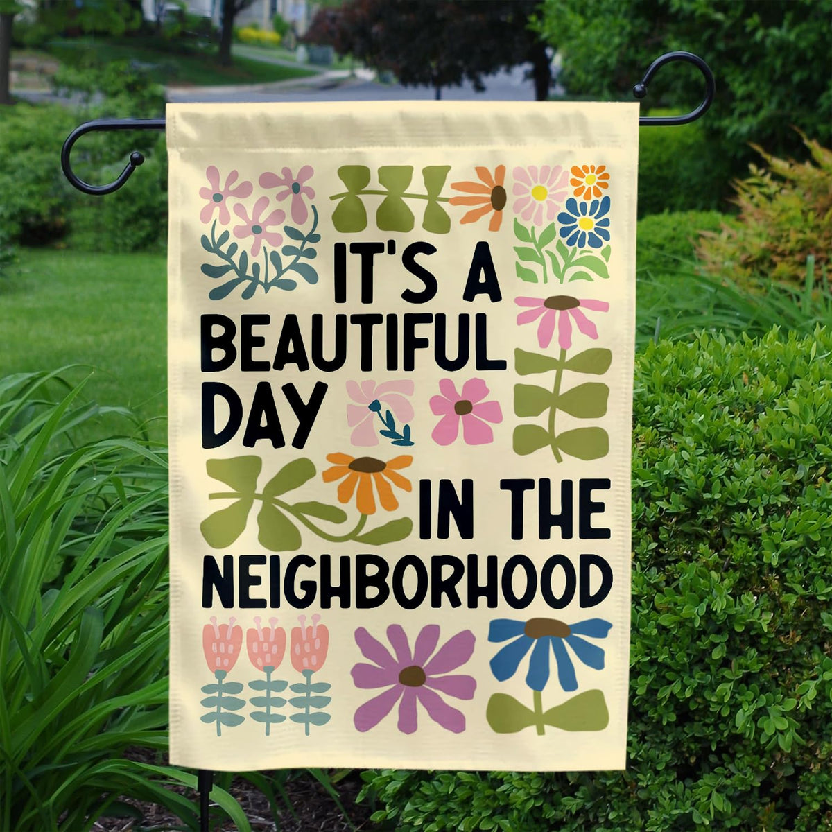MAIANEY double-sided garden flag displays clearly from both sides for versatile decor.