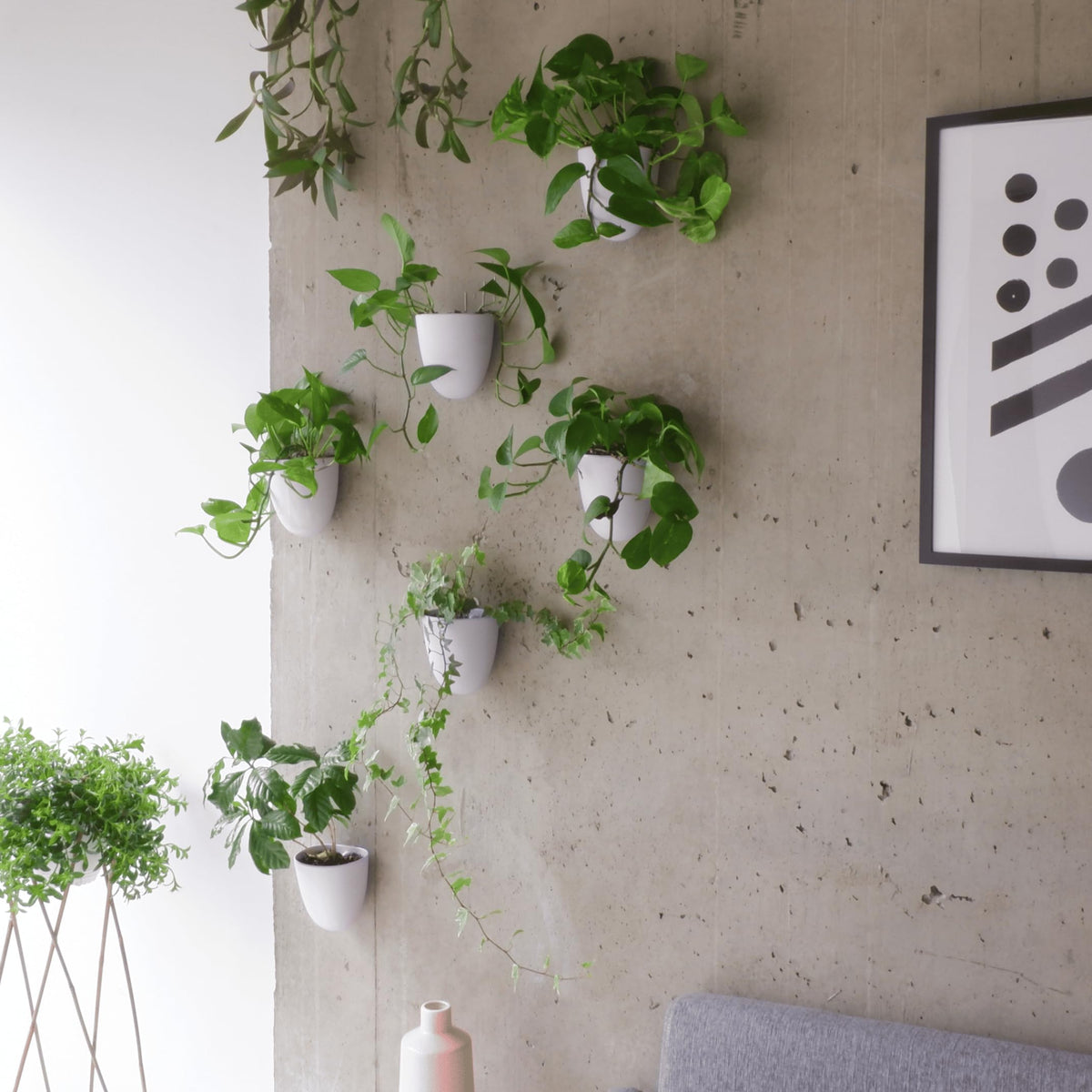 Make Good PlantPod Luxe organizes greenery without floor clutter.