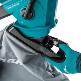 Makita XBU07Z compact form fits into tight cleanup spots.