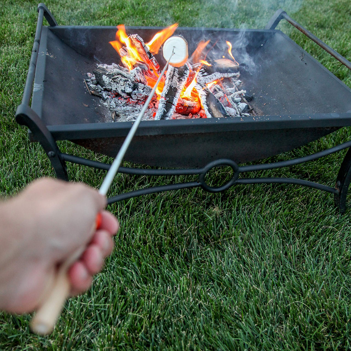 MalloMe 32-inch length keeps campers distant from the fire.