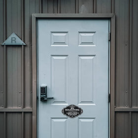 Maoerzai no soliciting sign for back door with clear message to deter solicitors