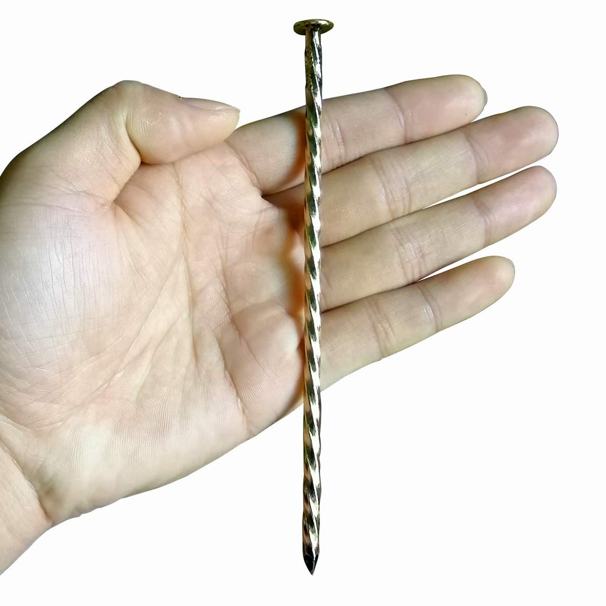 MAOMBO 35 pack of staking hardware for easier installations.