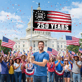 Maschsea 3-ply polyester withstands outdoor weather for seasonal patriotic displays