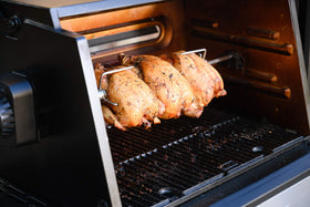 Masterbuilt gravity-series compatibility with 560/800/1050 grills simplifies upgrades.