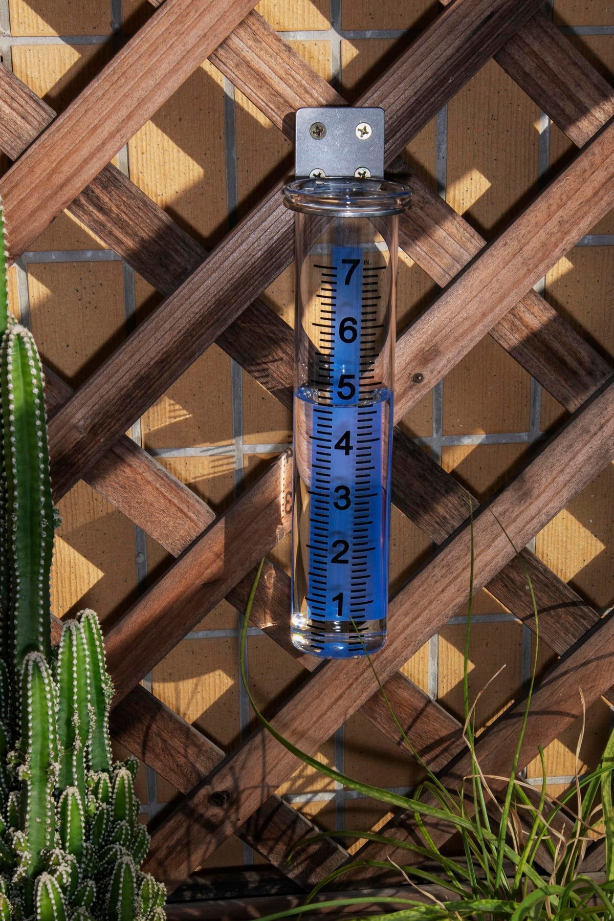 Mateda rain gauge installs on deck or post for easy viewing.
