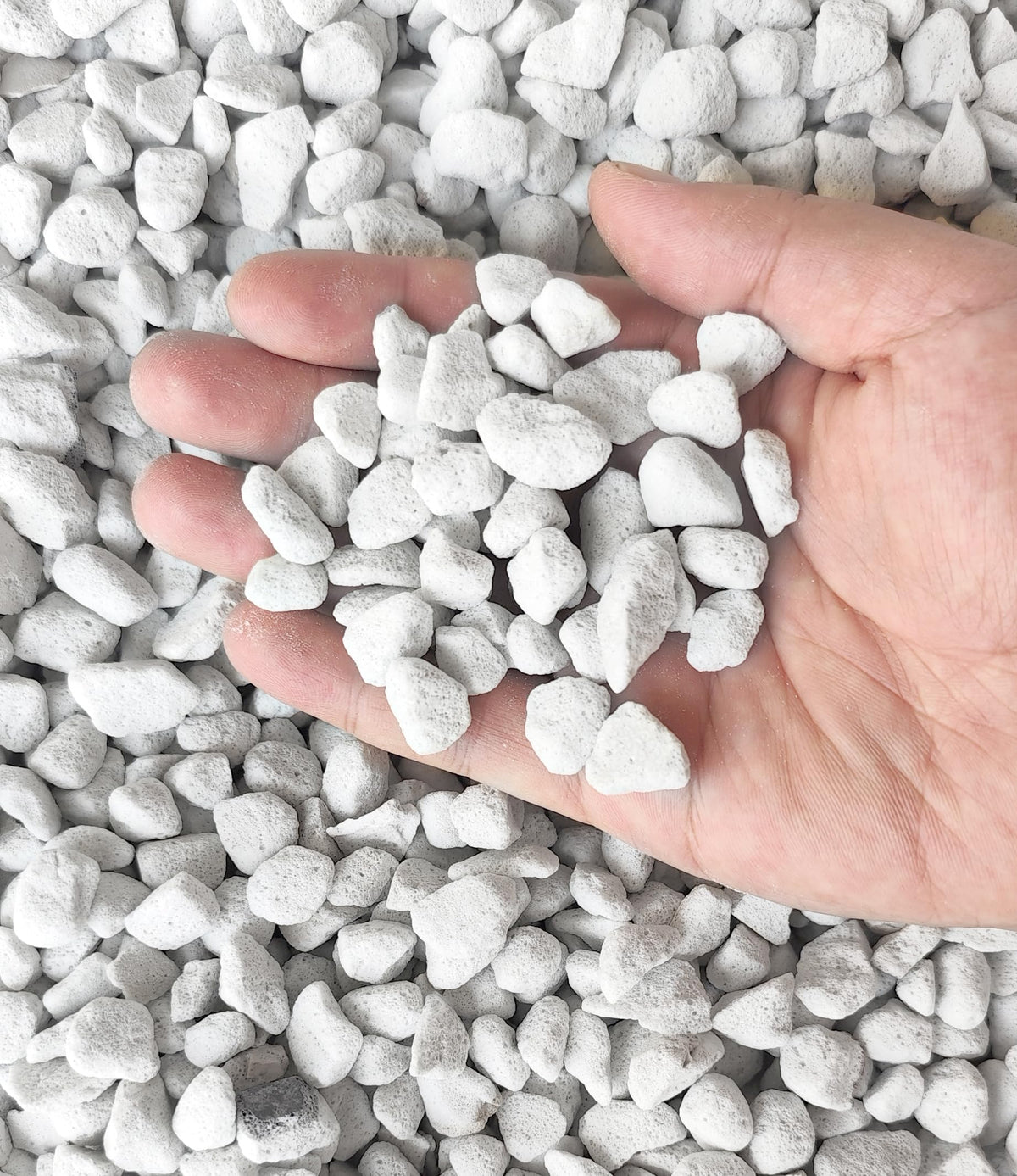 MDPQT 20 QT perlite bag front view for soil aeration