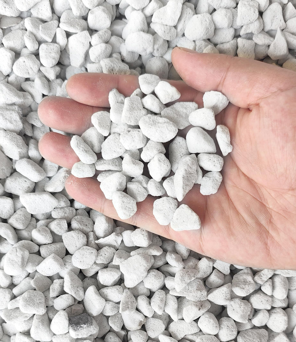 MDPQT 20 QT perlite bag front view for soil aeration